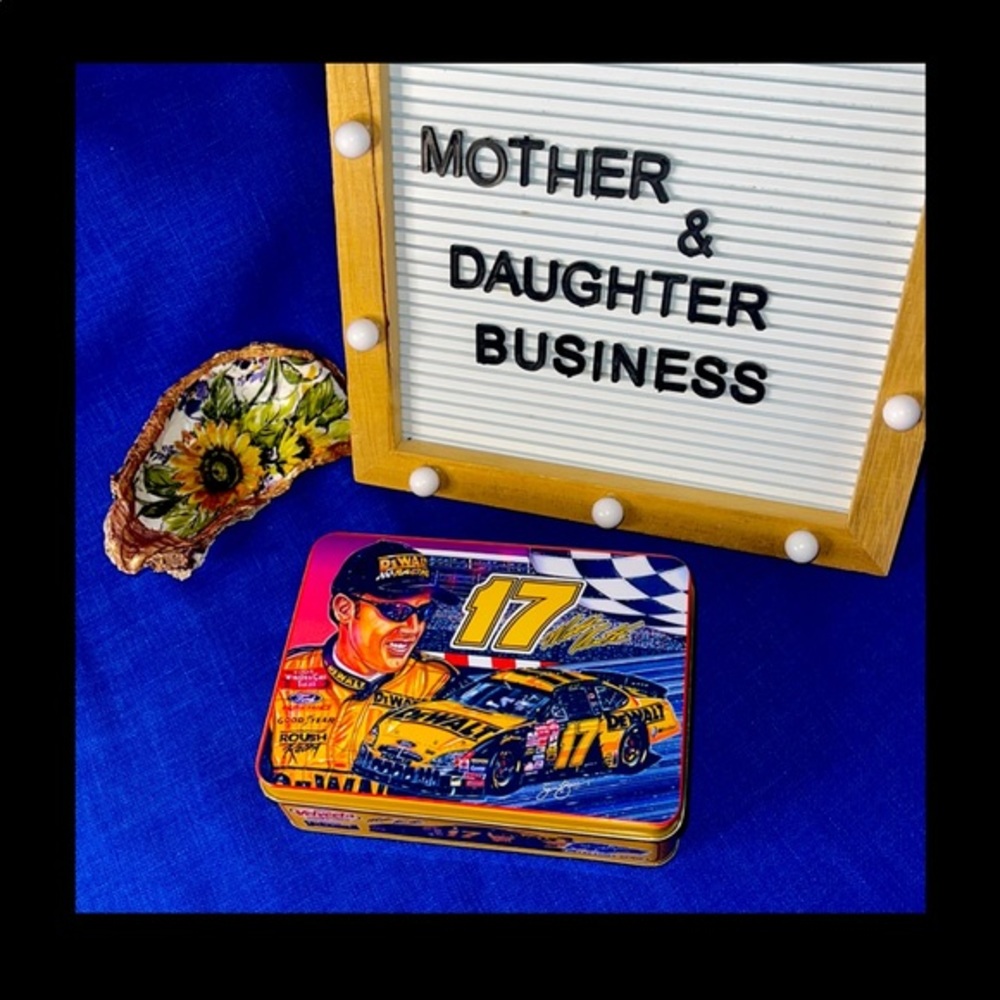 Nascar #17 Matt Kenseth DeWalt Collector Empty Tin Storage Box Sam Bass Velveeta